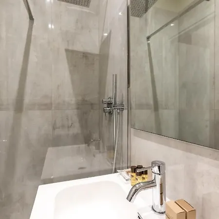 Suites 44 Via Cicerone - Vatican & Castel Sant'Angelo Гостевой дом Рим